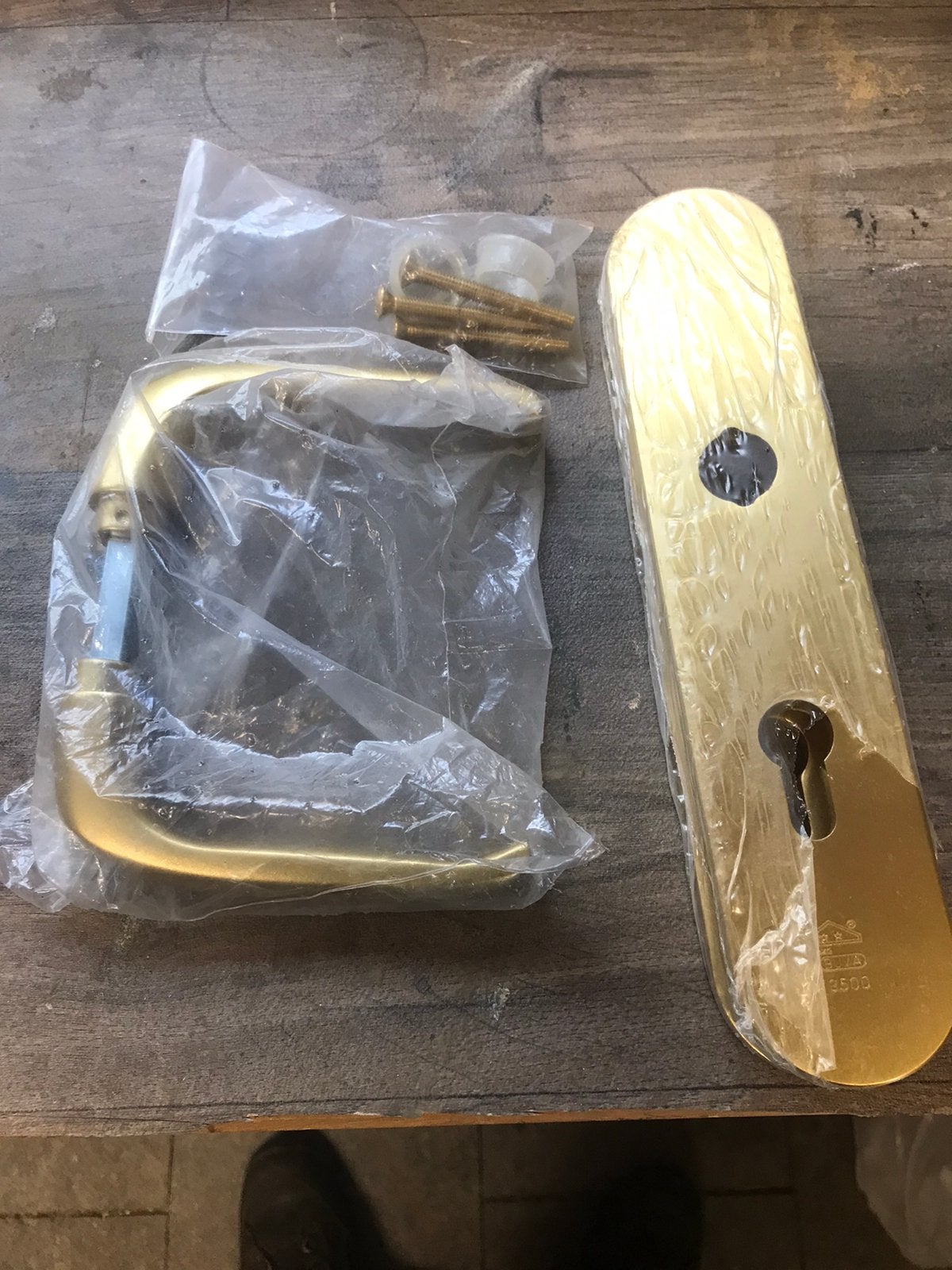 Buva achterdeurbeslag messing deurdikte 40 mm  p.c is 72 mm, Ophalen, Nieuw