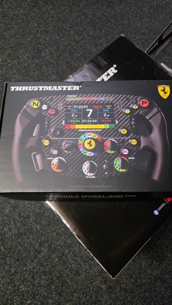 ferrari SF1000 stuur+ T GT II. base en t- LCM pedals, Ophalen of Verzenden, Zo goed als nieuw, Stuur of Pedalen, PlayStation 4