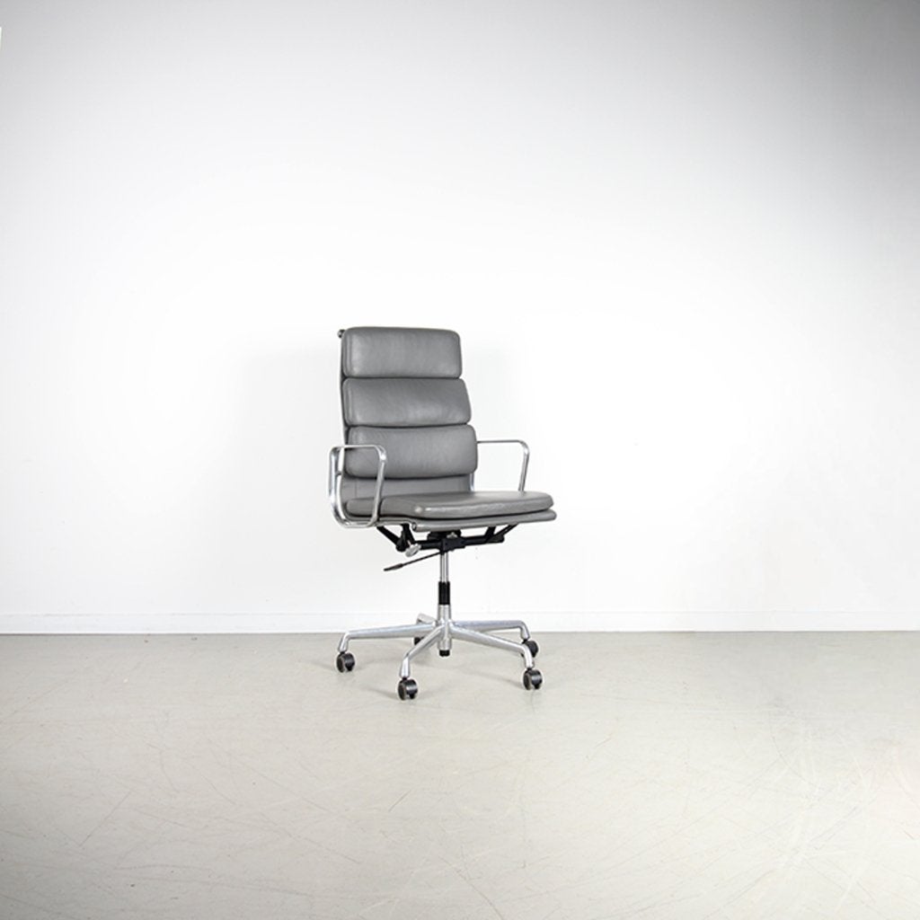 1x Vitra Eames EA 219 Bureaustoel Softpad Grijs Leer – Alu, Huis en Inrichting, Bureaustoelen, Zo goed als nieuw, Bureaustoel