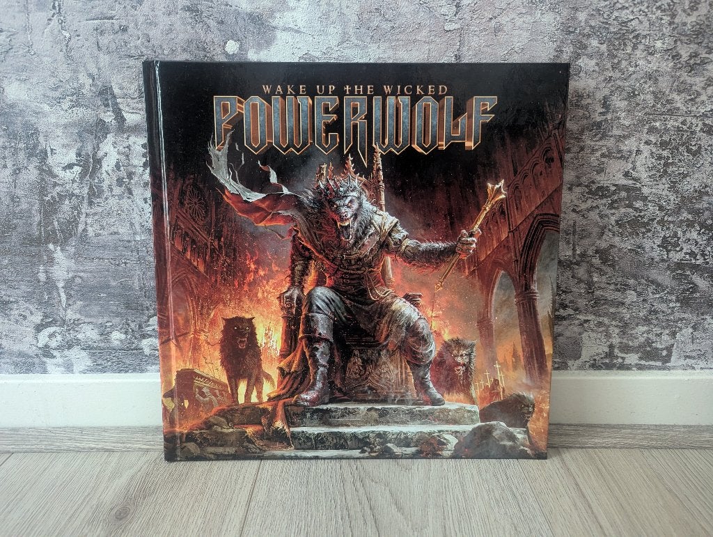 Powerwolf: Wake Up The Wicked (L.E. Artbook)[3CD], Power metal, Ophalen of Verzenden, Zo goed als nieuw, Met bonustracks