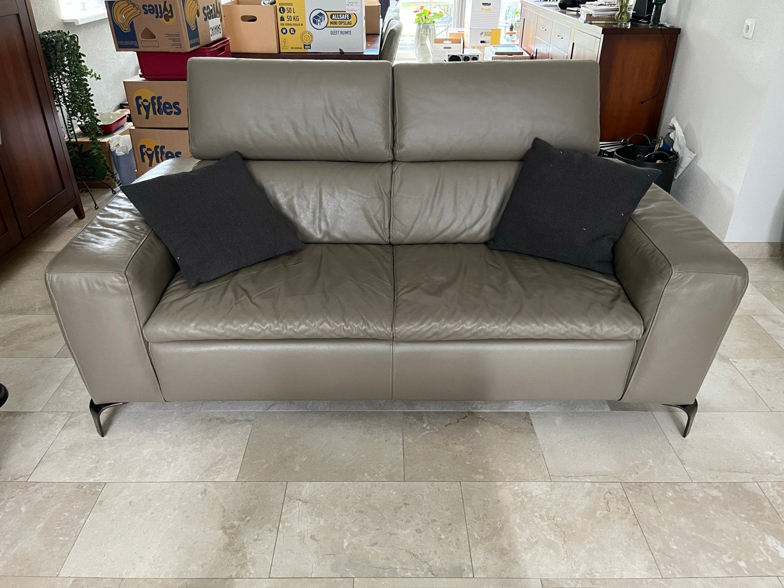 Handgemaakt Chateau d'Ax 2-zits bank taupe leer verstelbaar, Ophalen, Gebruikt, 150 tot 200 cm, Tweepersoons