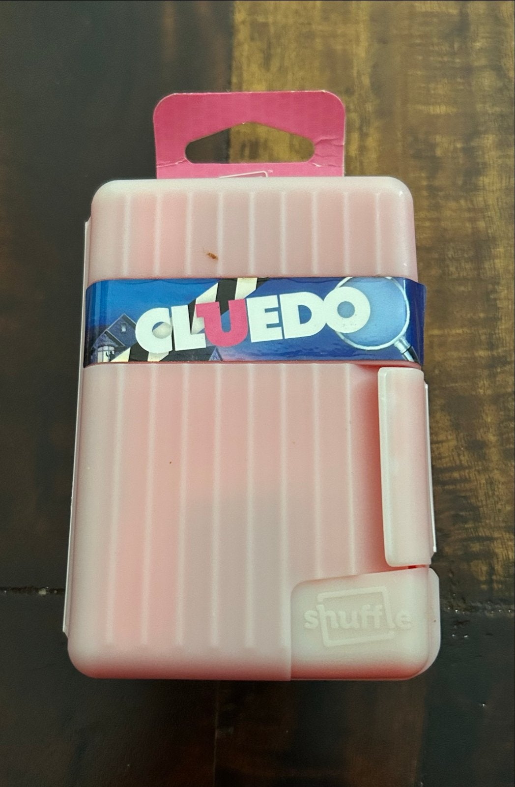 Cluedo Shuffle Kaartspel - Compact en Compleet, Hobby en Vrije tijd, Gezelschapsspellen | Kaartspellen, Drie of vier spelers, Ophalen of Verzenden