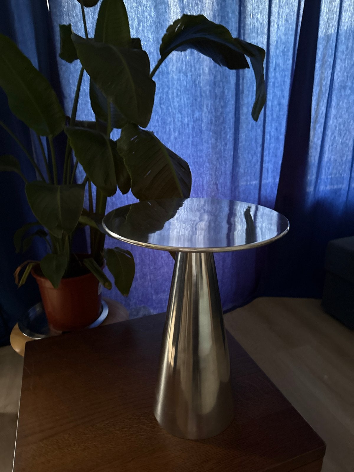 Moderne bijzettafel, rond, metaal, zilverkleurig, Huis en Inrichting, Ophalen, Minder dan 45 cm, Minder dan 55 cm, Metaal of Aluminium