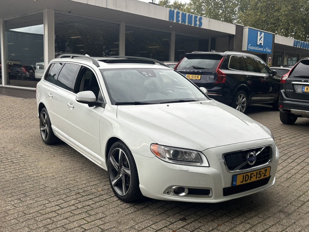 Volvo V70 2.0 T5 213pk vijf cilinder Schuifdak ACC Keyless F, Auto's, Euro 5, Gebruikt, Alcantara, Wit