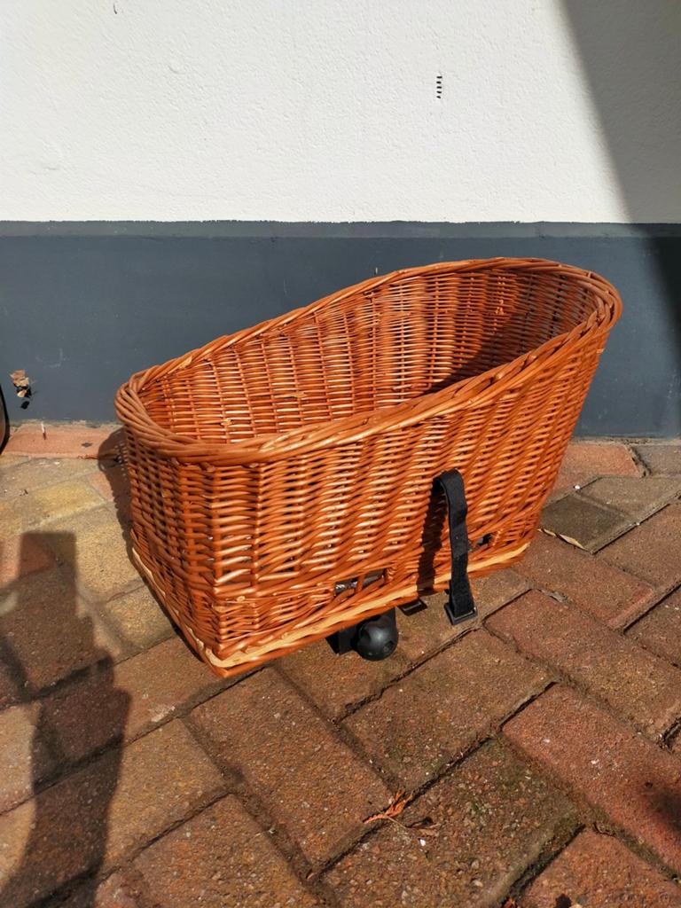 Rotan fietsmand zo goed als nieuw, Fietsen en Brommers, Fietsaccessoires | Fietsmanden, Ophalen of Verzenden, Zo goed als nieuw