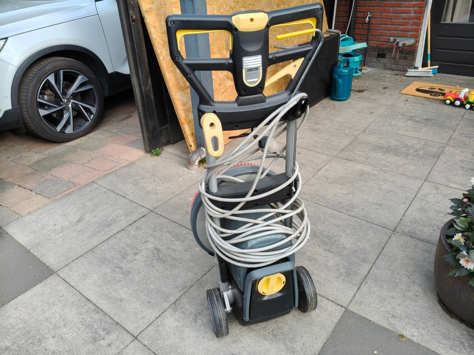 Te koop, nette schrobmachine Kärcher Professional BDS 43/180, Ophalen, Gebruikt, Kärcher