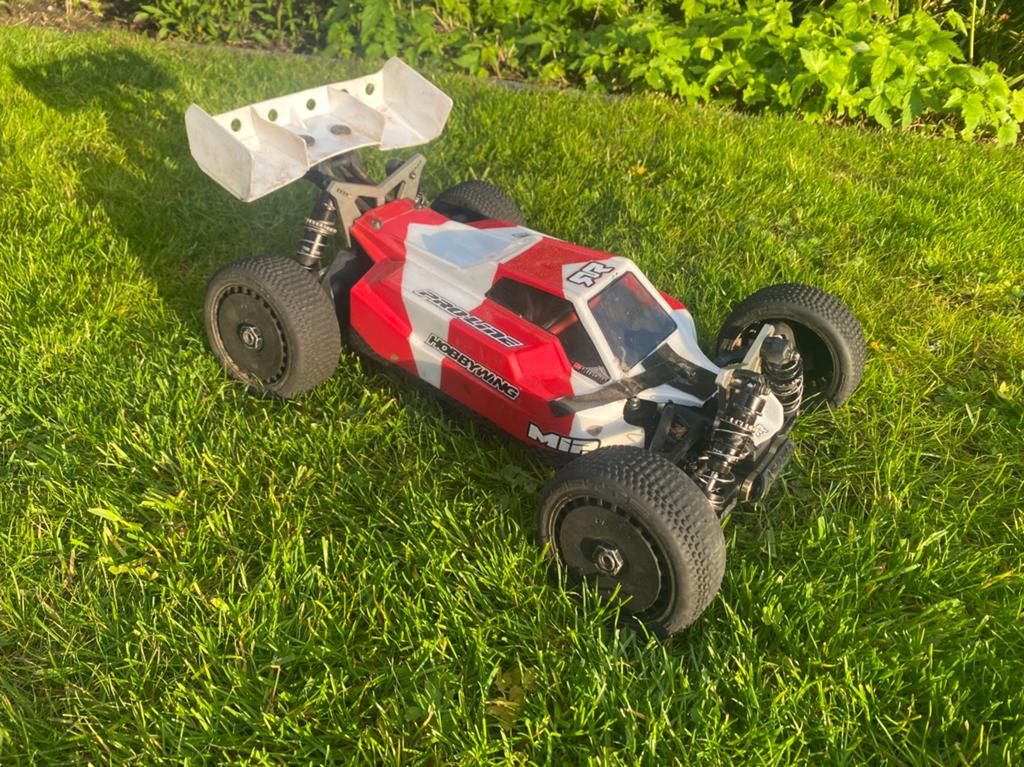 Arrma typhon TLR tuned roller, Ophalen of Verzenden, Zo goed als nieuw, Schaal 1:8, Auto offroad