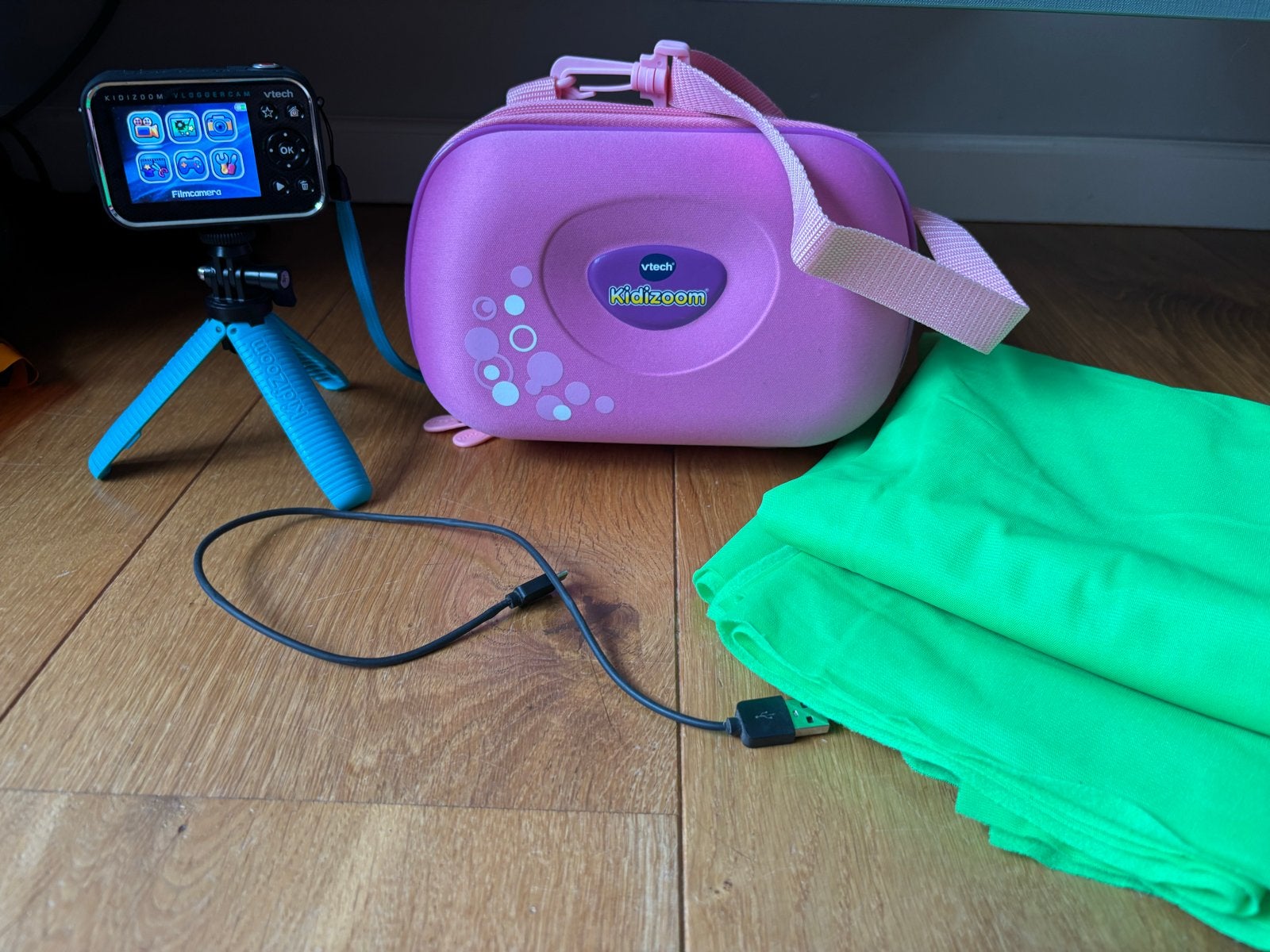 VTech KidiZoom Vloggercam met accessoires, Audio, Tv en Foto, Fotocamera's Digitaal, Ophalen of Verzenden, Zo goed als nieuw, Overige Merken