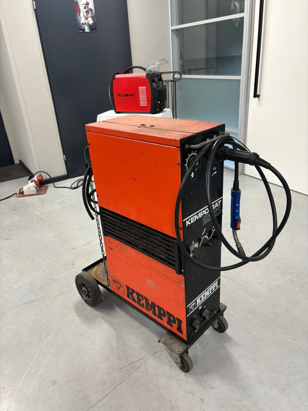 VOOR DE HANDIGE HARRY KEMPPI 220A 380VOLT !!!!, Ophalen of Verzenden, Zo goed als nieuw, 150 tot 250 ampère, Co2