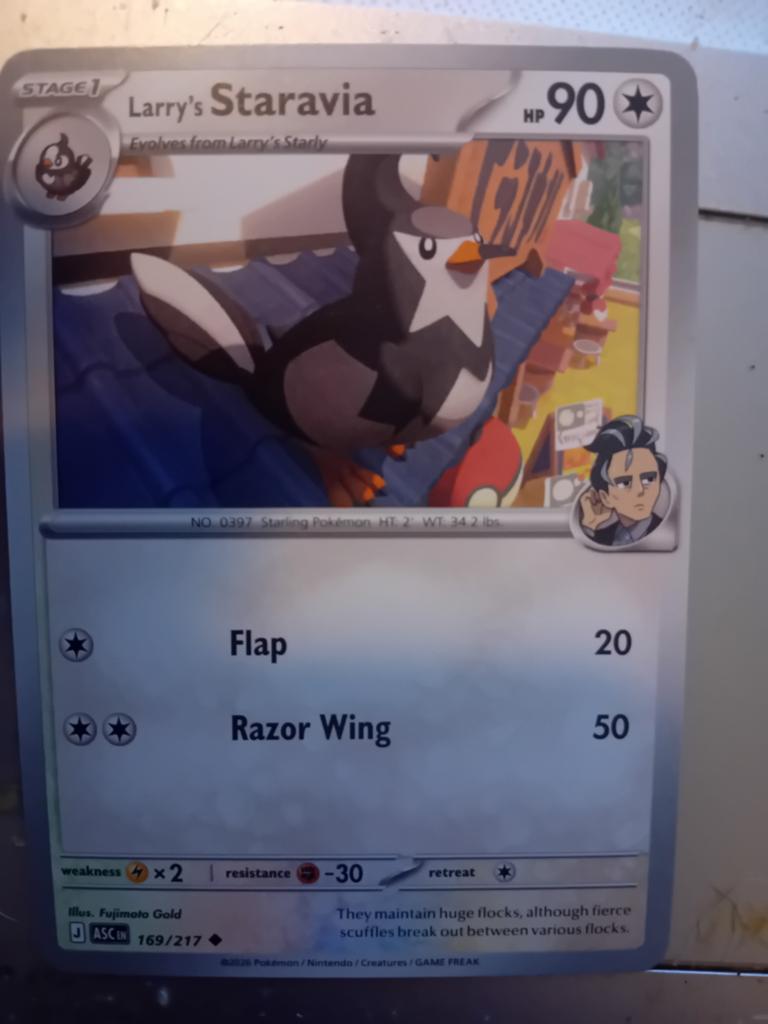 Larry's Staravia Pokémon Kaart 169/217 ASCIN, Ophalen of Verzenden, Zo goed als nieuw, Losse kaart, Foil