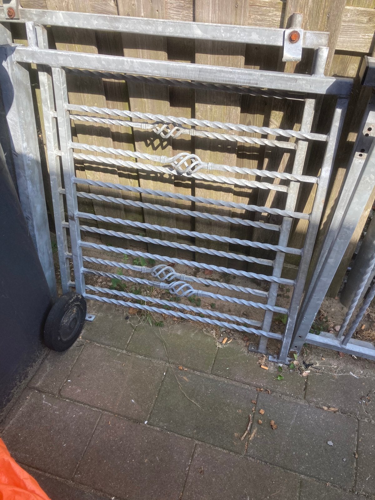 Hekwerk, Ophalen, Zo goed als nieuw, IJzer