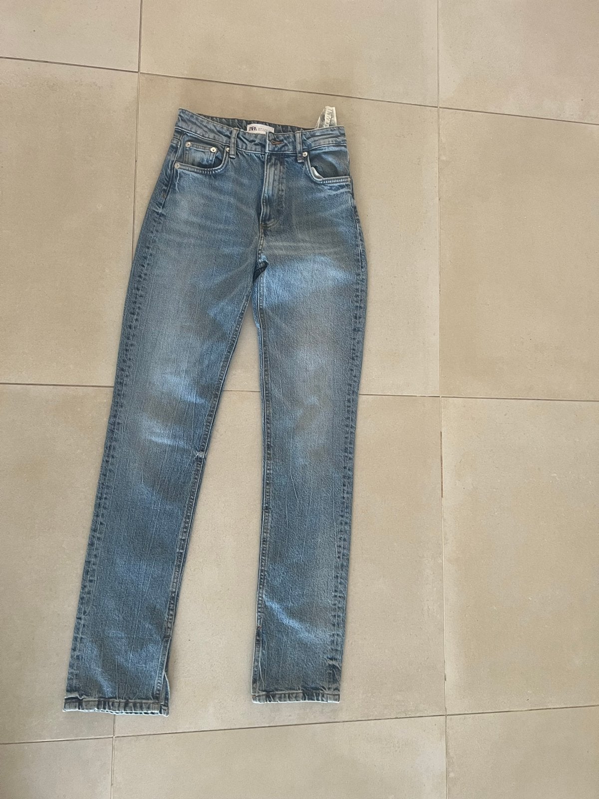 Zara spijkerbroek maat 34, Ophalen of Verzenden, Zo goed als nieuw, Blauw, W27 (confectie 34) of kleiner