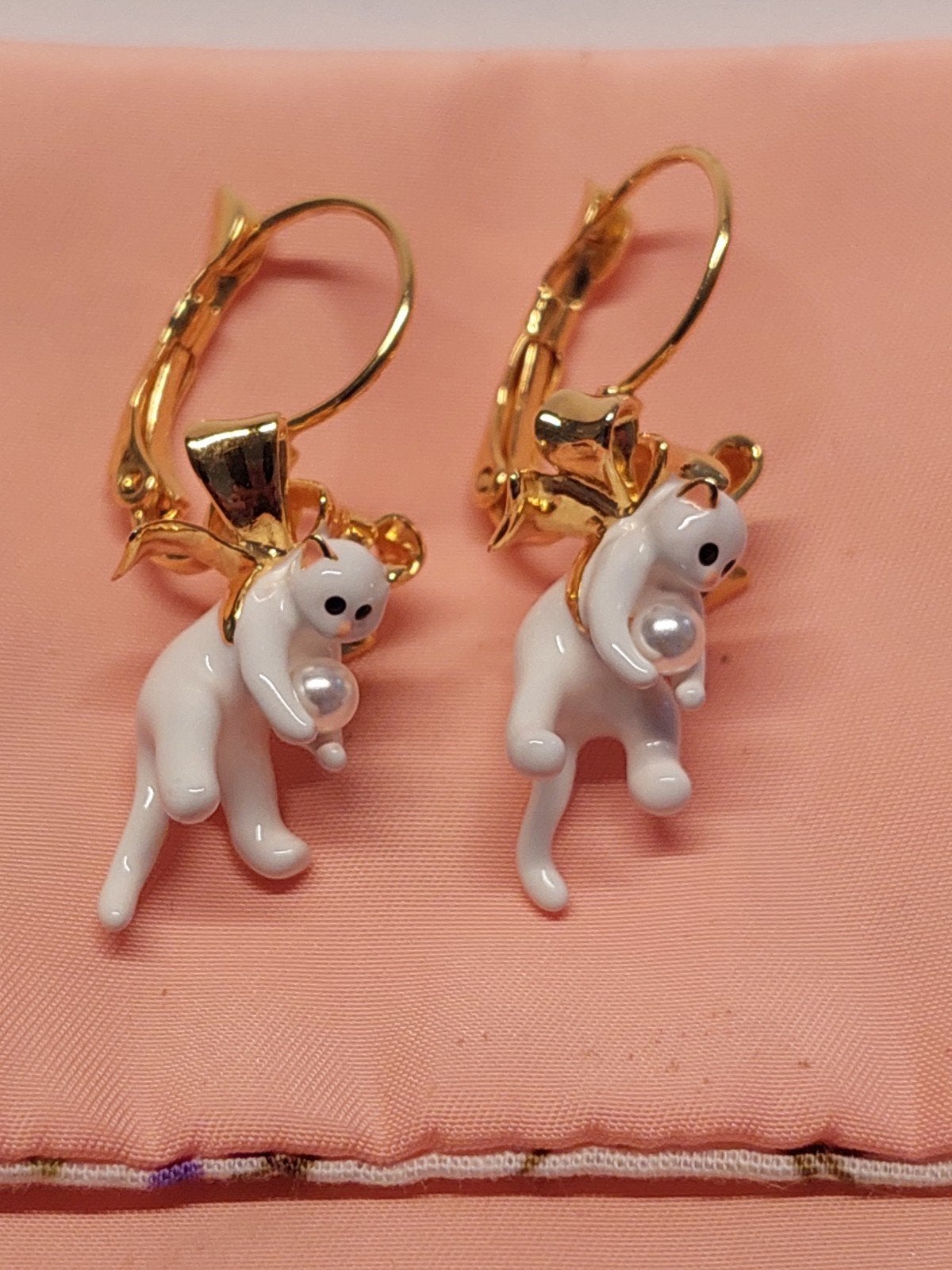Originele Les Néreides- Kitty and Bow kattenoorbellen, Ophalen of Verzenden, Nieuw, Overige materialen, Hangers