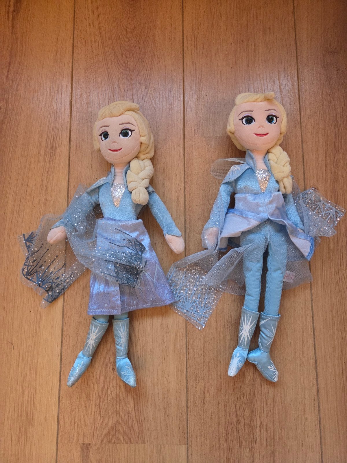 Twee mooie Elsa poppen - Frozen, Ophalen of Verzenden