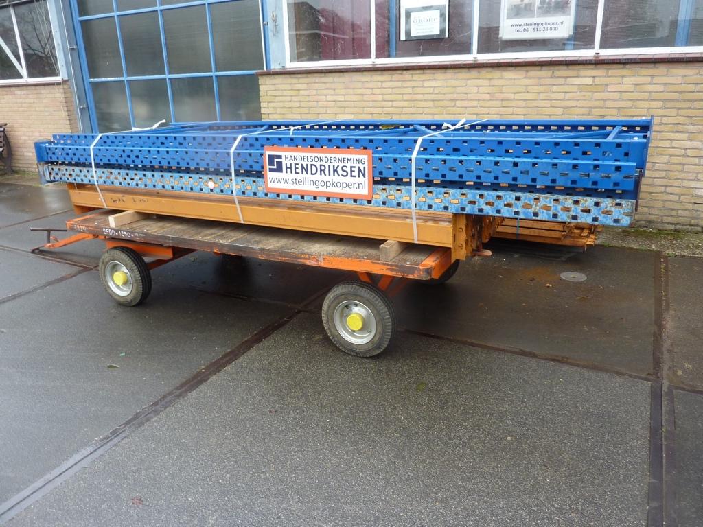 Palletstelling / stelling Duwic 3 secties afm. 850x110x360cm