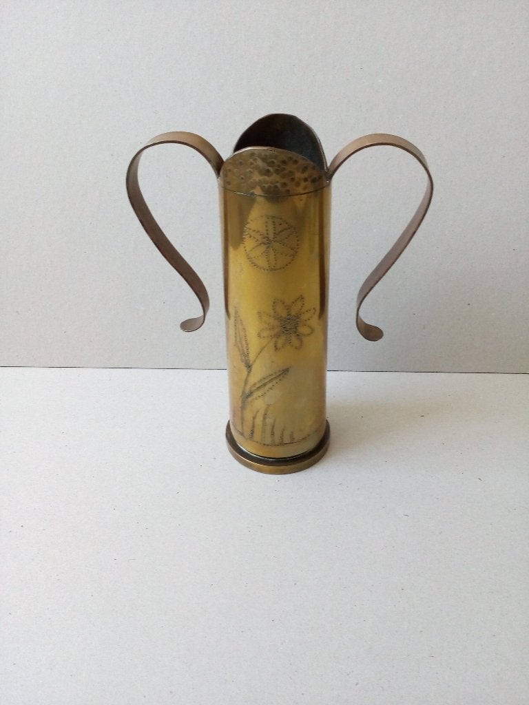 Vaas. Trench art.Oude granaathuls, Ophalen of Verzenden