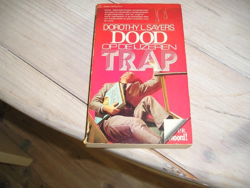 Dorothy L. Sayers - Dood op de ijzeren trap, Ophalen of Verzenden, Gelezen, Dorothy L. Sayers