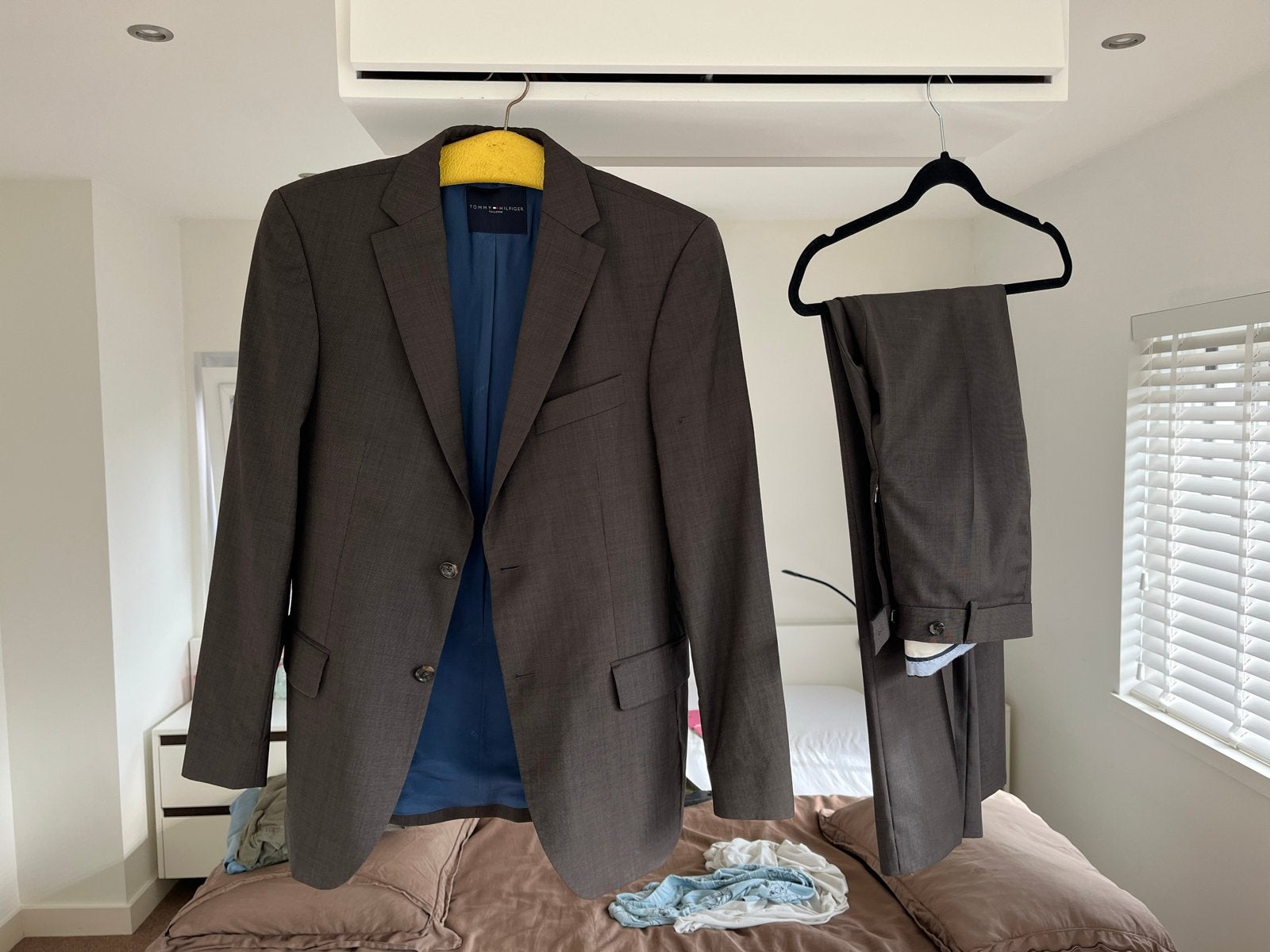 Tommy Hilfiger Bruin Pak - Maat 46, Ophalen of Verzenden, Zo goed als nieuw, Maat 46 (S) of kleiner, Bruin