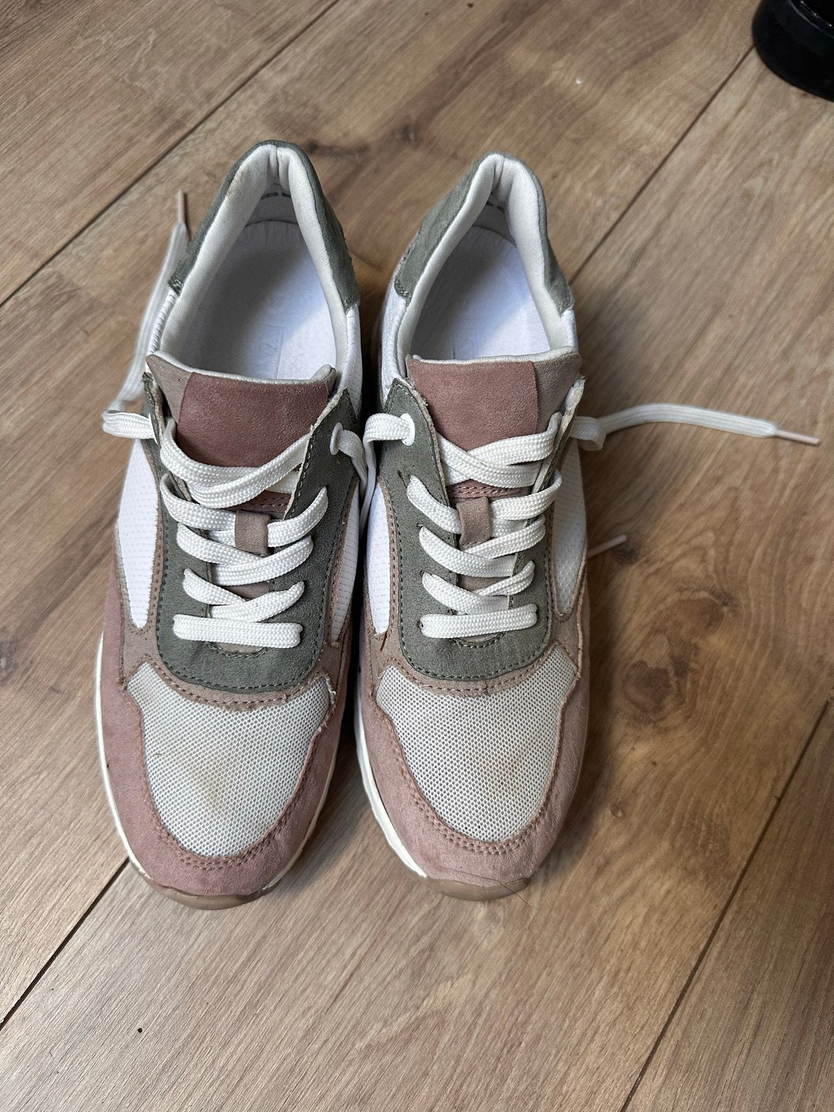Nova gympen maat 37 - Zo goed als nieuw, Ophalen of Verzenden, Zo goed als nieuw, Overige kleuren, Sneakers of Gympen