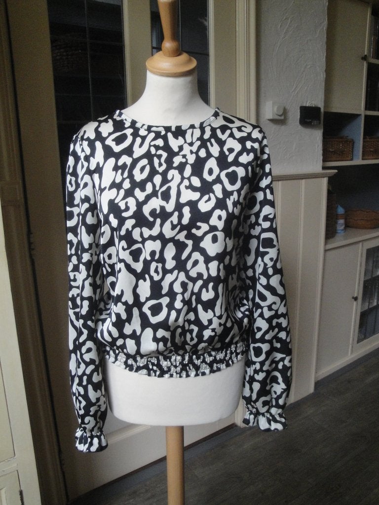Zwart/offwhite blouse PERLA NERA maat M (z.g.a.n.), Meerkleurig, Ophalen of Verzenden, Zo goed als nieuw, Maat 38/40 (M)