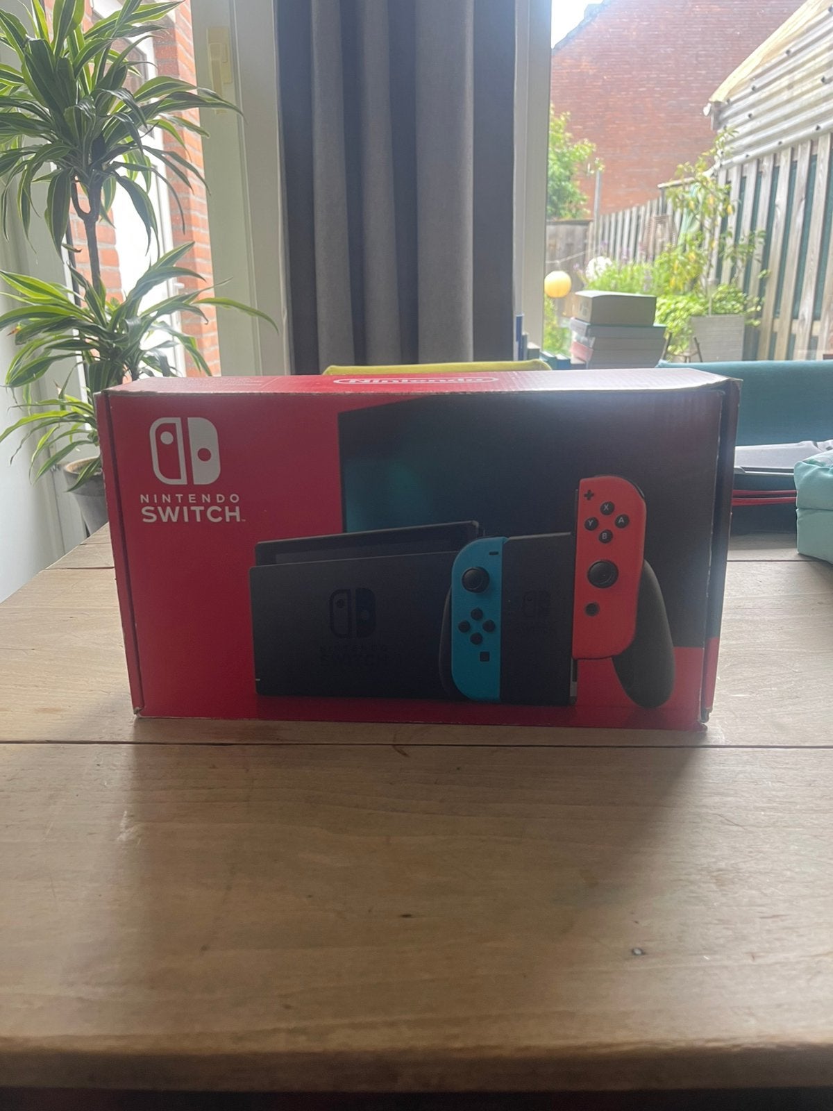 NIEUW - nintendo switch V1, Ophalen of Verzenden, Zo goed als nieuw, Met 2 controllers, Switch Original