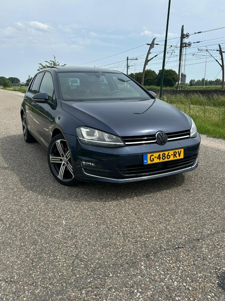 Volkswagen Golf 1.4 TSI Highline 92KW 5D DSG 2015 Blauw, Auto's, Volkswagen, 125 pk, Euro 6, 4 cilinders, Blauw