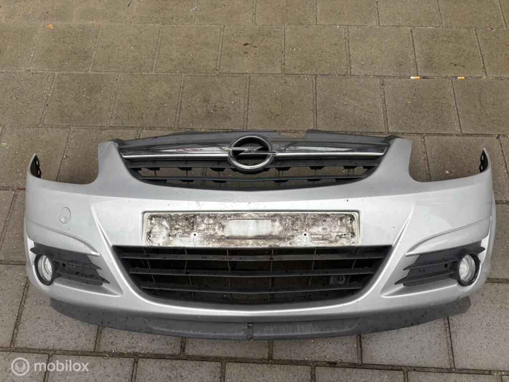 Opel Corsa D ('06-'10) Voorbumper + Mistlampen | Z157 |, Auto-onderdelen, Gebruikt, Voor, Opel, Ophalen of Verzenden