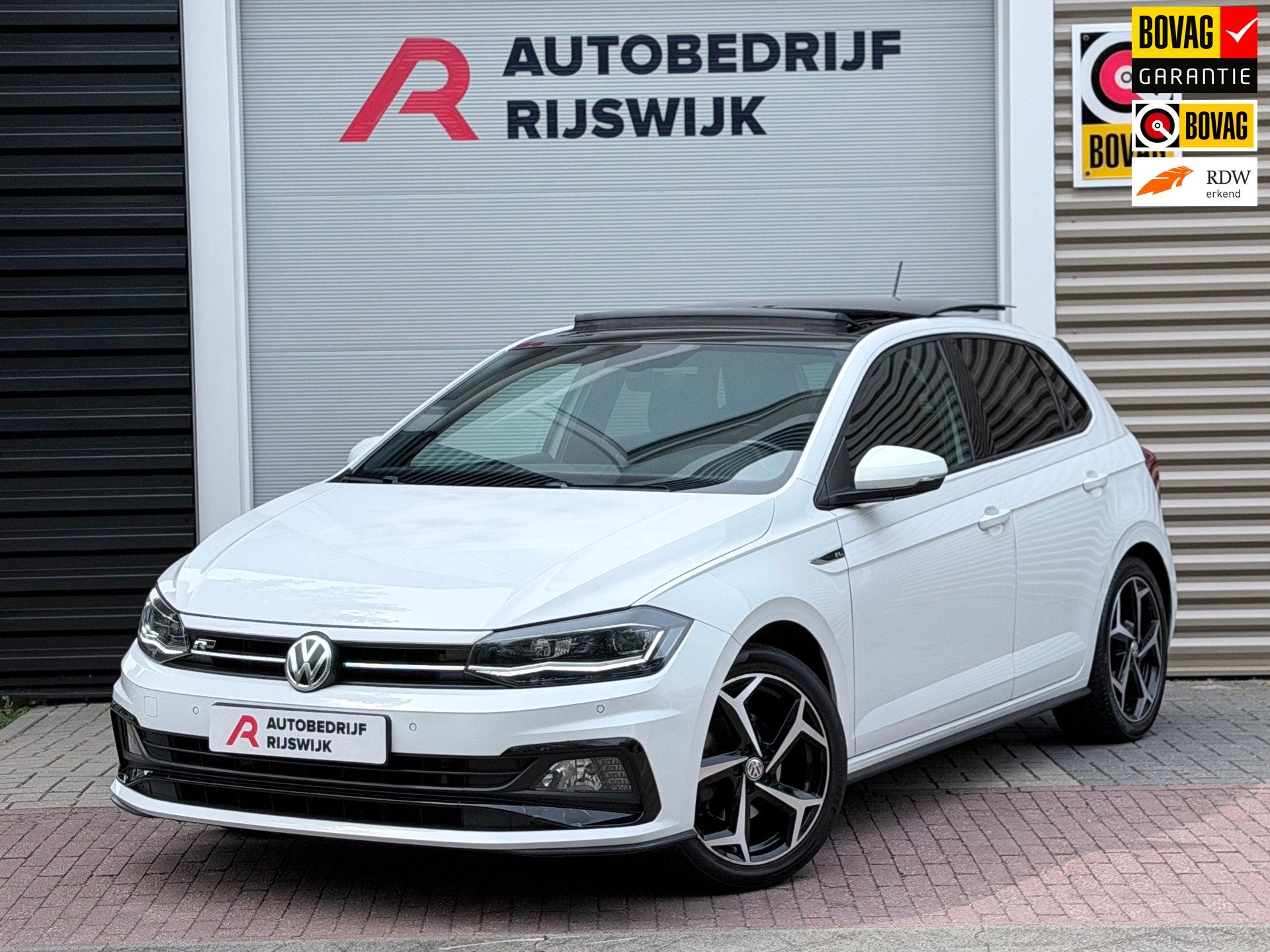 Volkswagen Polo 1.0 TSI 3x R-Line Pano/Virtual/ApplerCarPlay, Auto's, Gebruikt, Euro 6, Bedrijf, Handgeschakeld