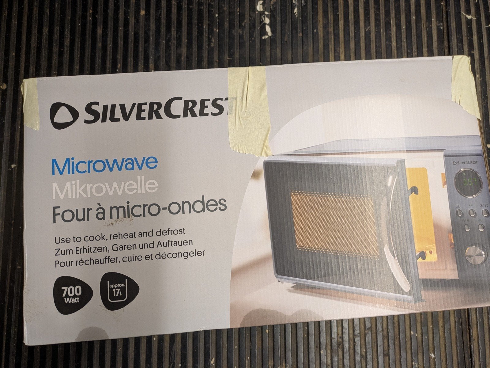 SilverCrest Magnetron 700W - Koken, opwarmen, ontdooien, Ophalen, Zo goed als nieuw
