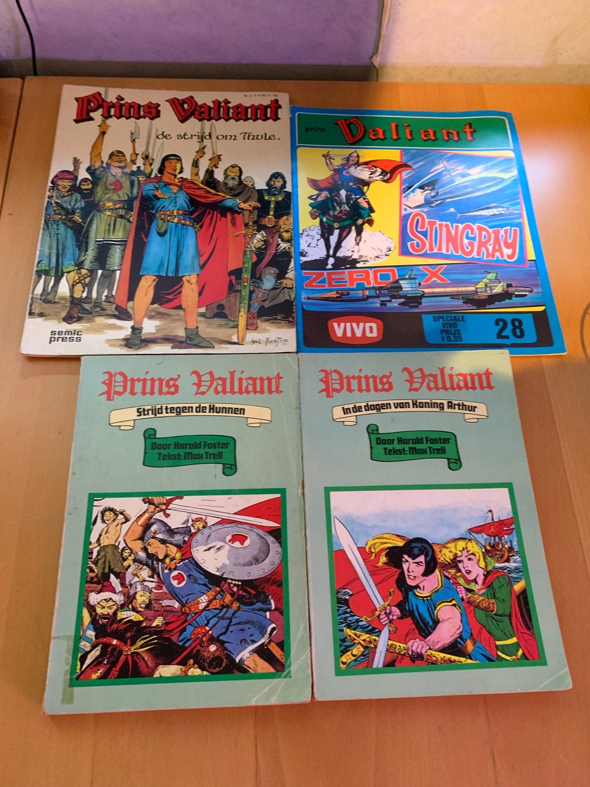 Prins Valiant stripboeken - 4 delen, Meerdere stripboeken, Ophalen of Verzenden, Gelezen