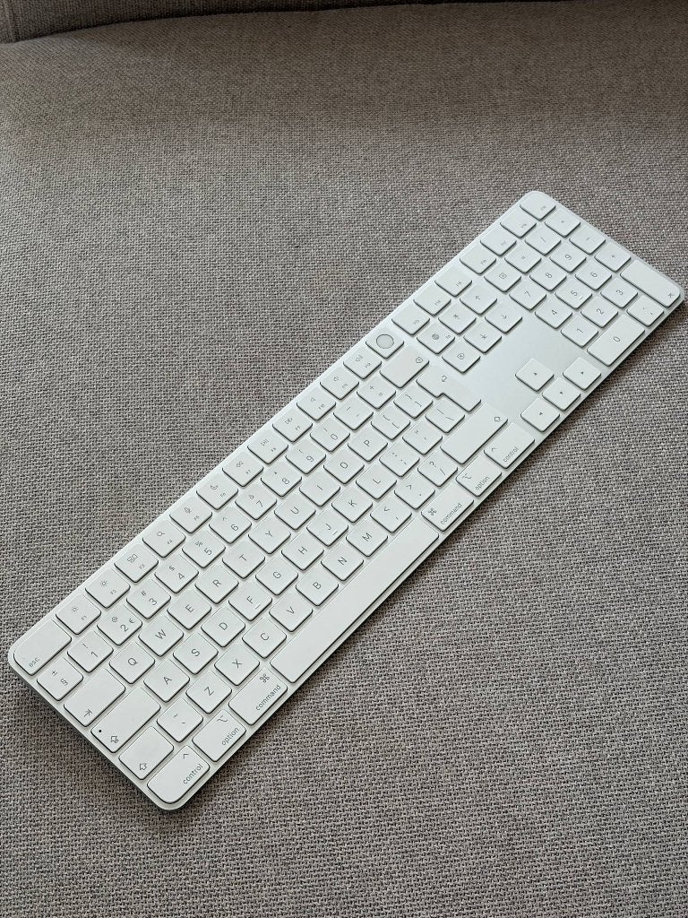 Apple Magic Keyboard with Touch ID and Numpad – White, Computers en Software, Toetsenborden, Touch ID, Gebruikt, Draadloos, Qwerty