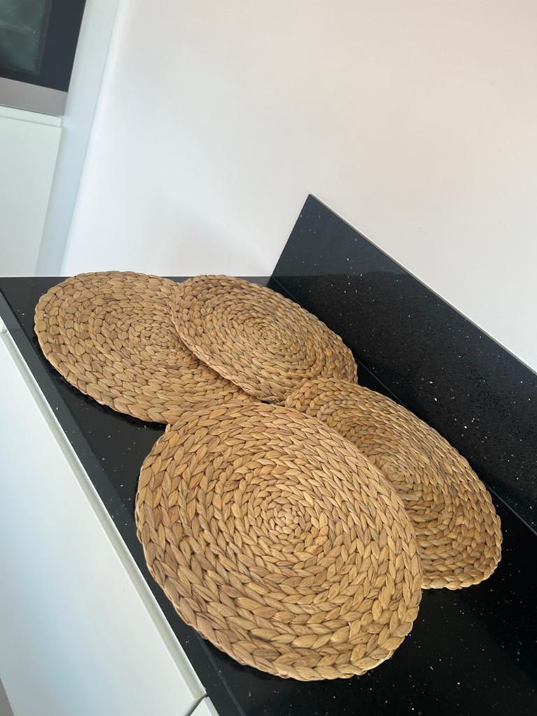 Placemats, Rond, Set van 4 Stuks, Waterhyacint, Huis en Inrichting, Woonaccessoires | Onderzetters, Ophalen of Verzenden, Zo goed als nieuw
