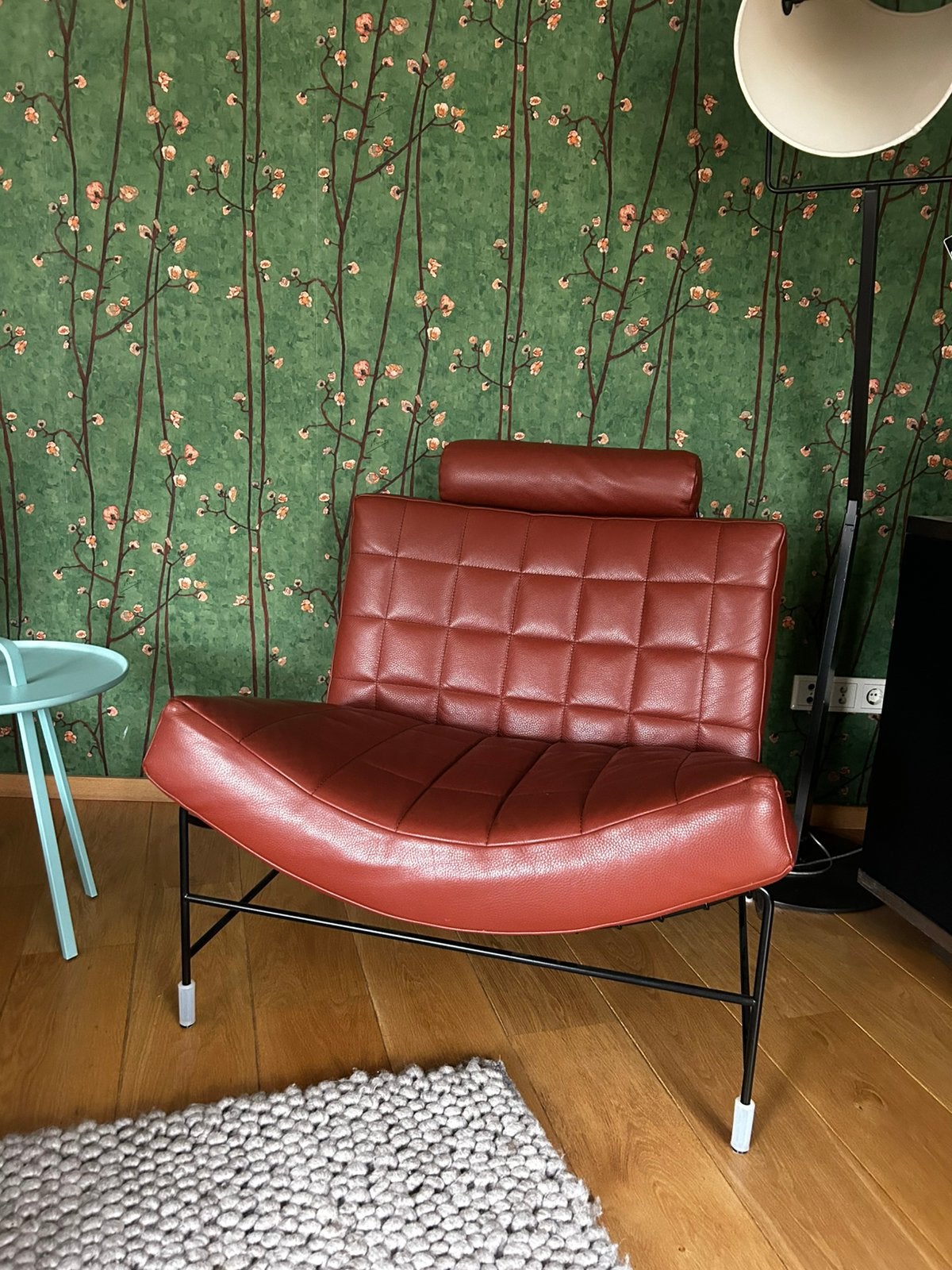 Twee stuks Leolux Volare inclusief hocker, Ophalen, Zo goed als nieuw, 50 tot 75 cm, Leer