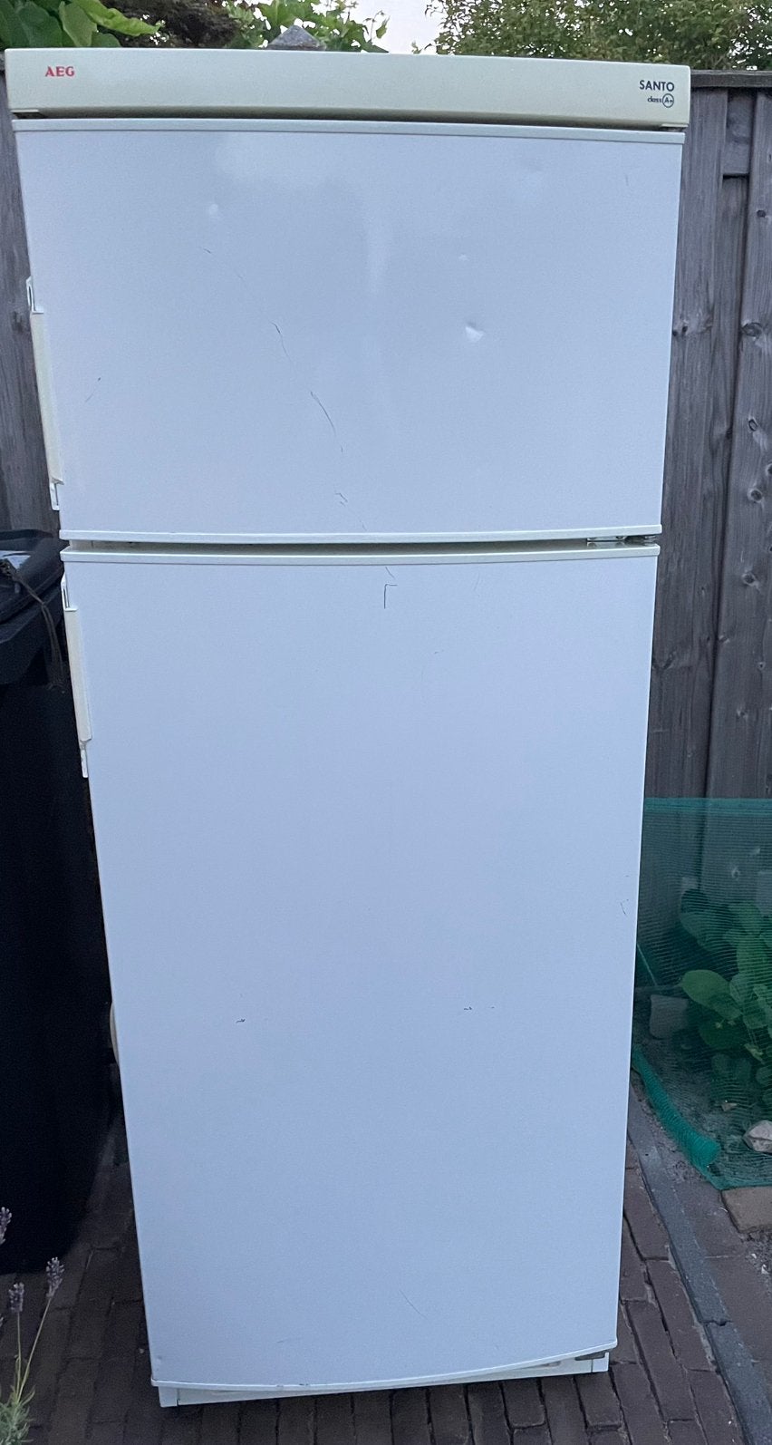Goede koelkast. Met klein diepvriesje. GRATIS  is schoon, Ophalen, 160 cm of meer, Met vriesvak, Minder dan 75 liter