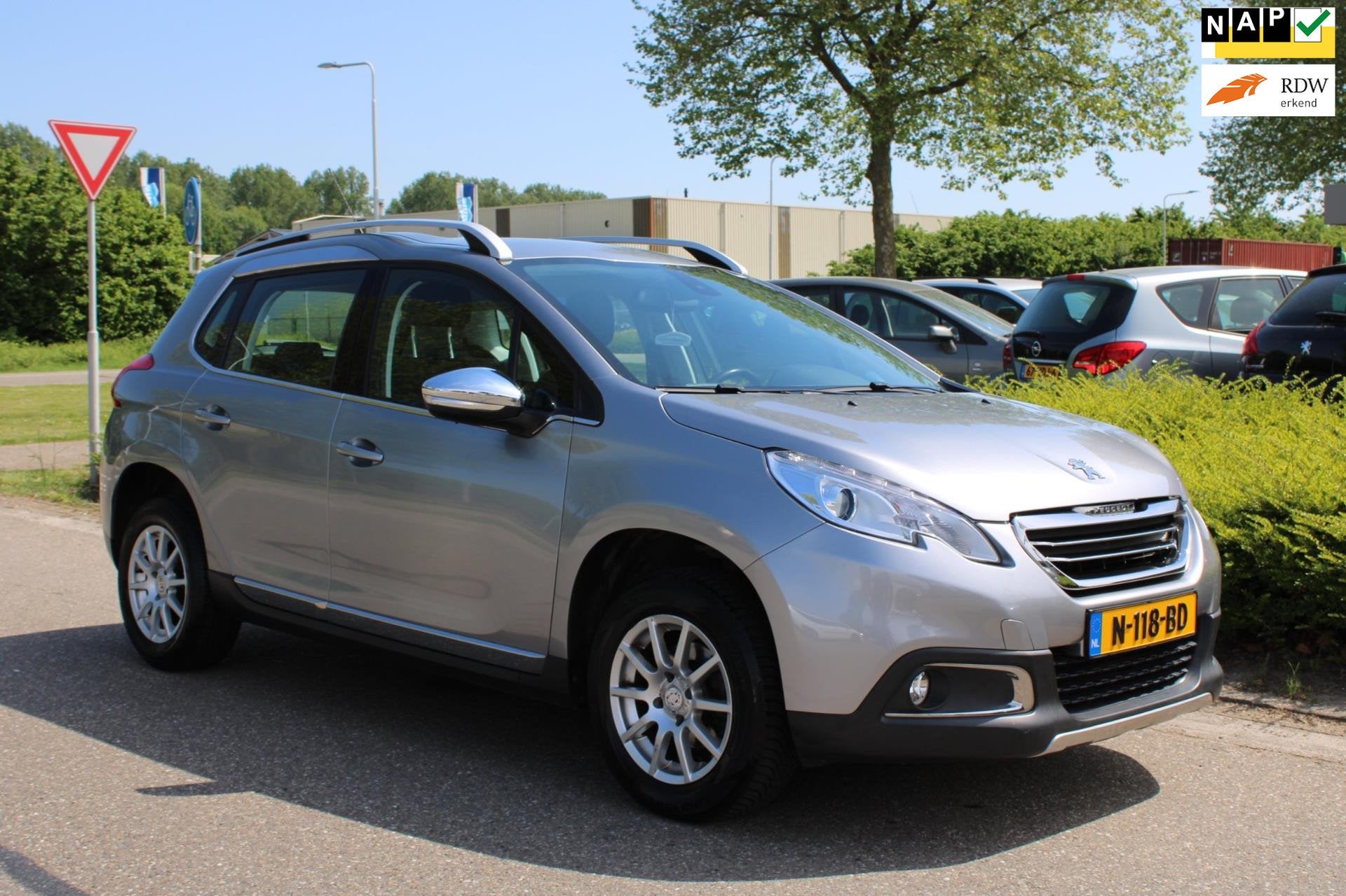 Peugeot 2008 1.2 PureTech ALLURE PACK PREMIUM PLUS|CLIMA AIR, Voorwielaandrijving, 1199 cc, Met garantie (alle), 82 pk