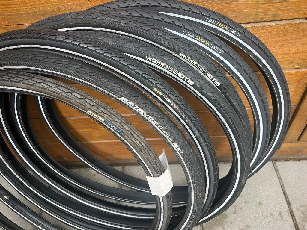 Goede kwaliteit banden 28 inch, Fietsen en Brommers, Fietsonderdelen, Ophalen, Zo goed als nieuw, Elektrische fiets, Band