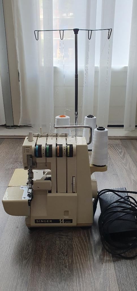 Lock machine, Ophalen, Gebruikt, Lockmachine, Singer