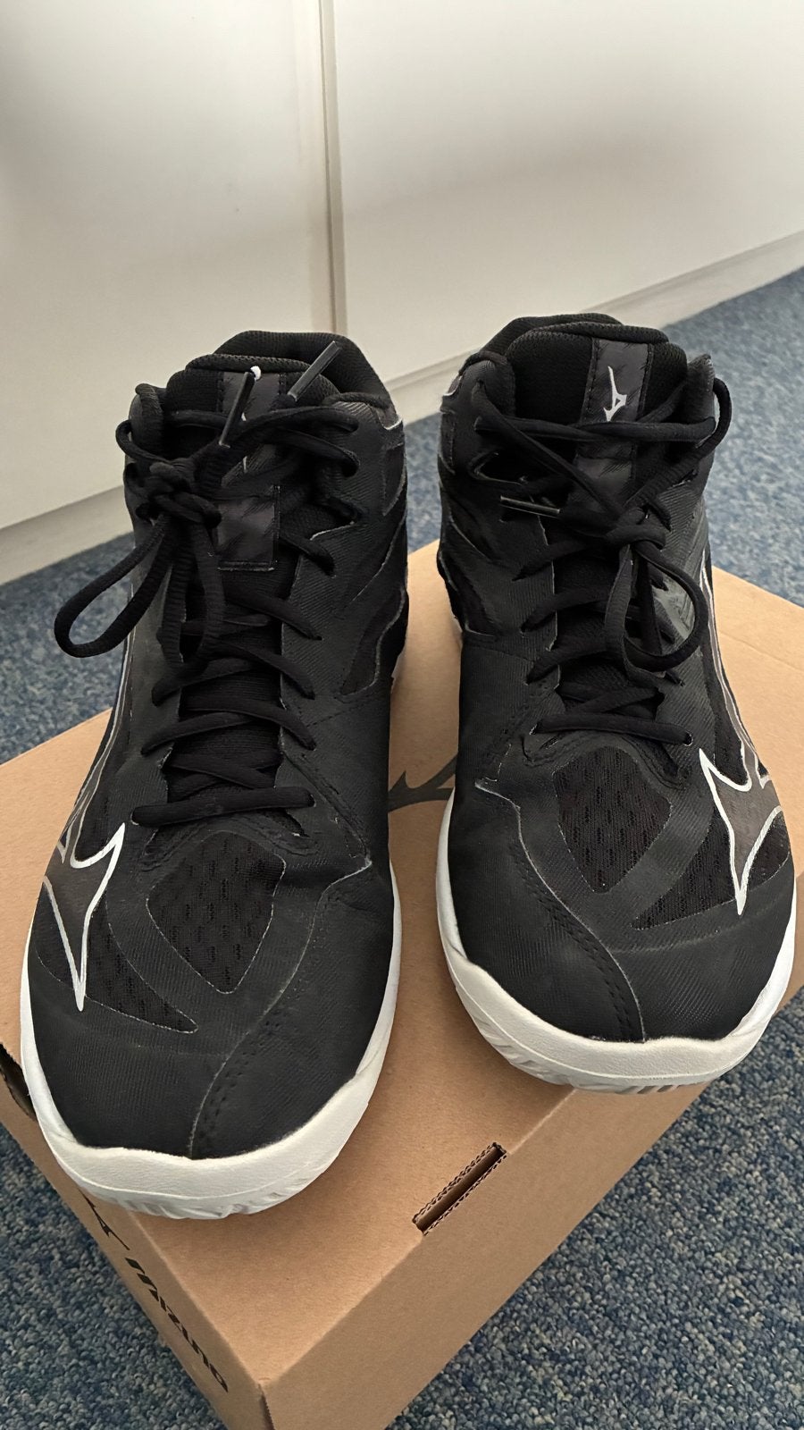 Mizuno Thunder Blade 2KB0 korfbalschoenen - Maat 43 -zaal, Sport en Fitness, Ophalen of Verzenden, Zo goed als nieuw, Schoenen