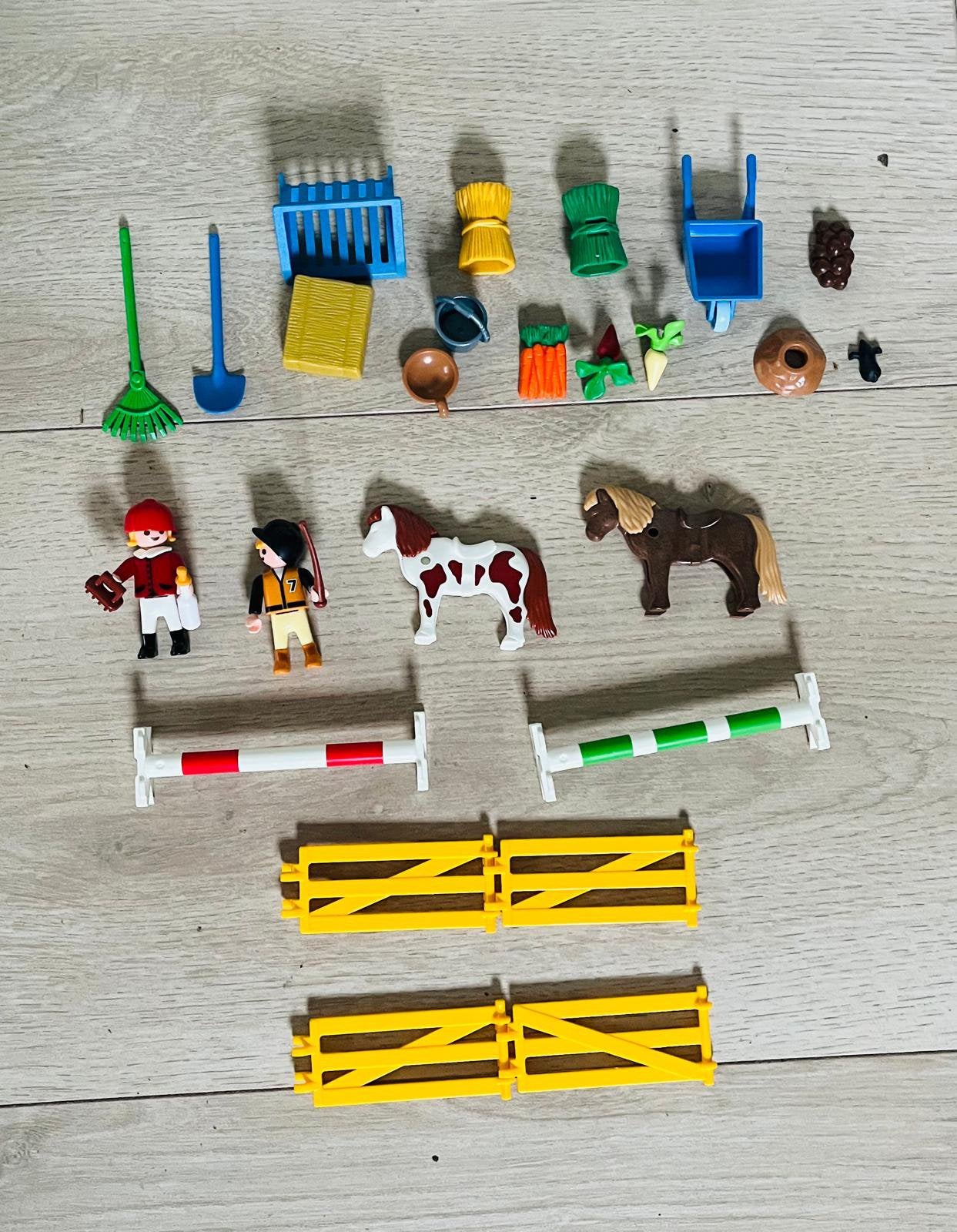 Playmobil paarden setje incl koffer, Ophalen of Verzenden, Zo goed als nieuw