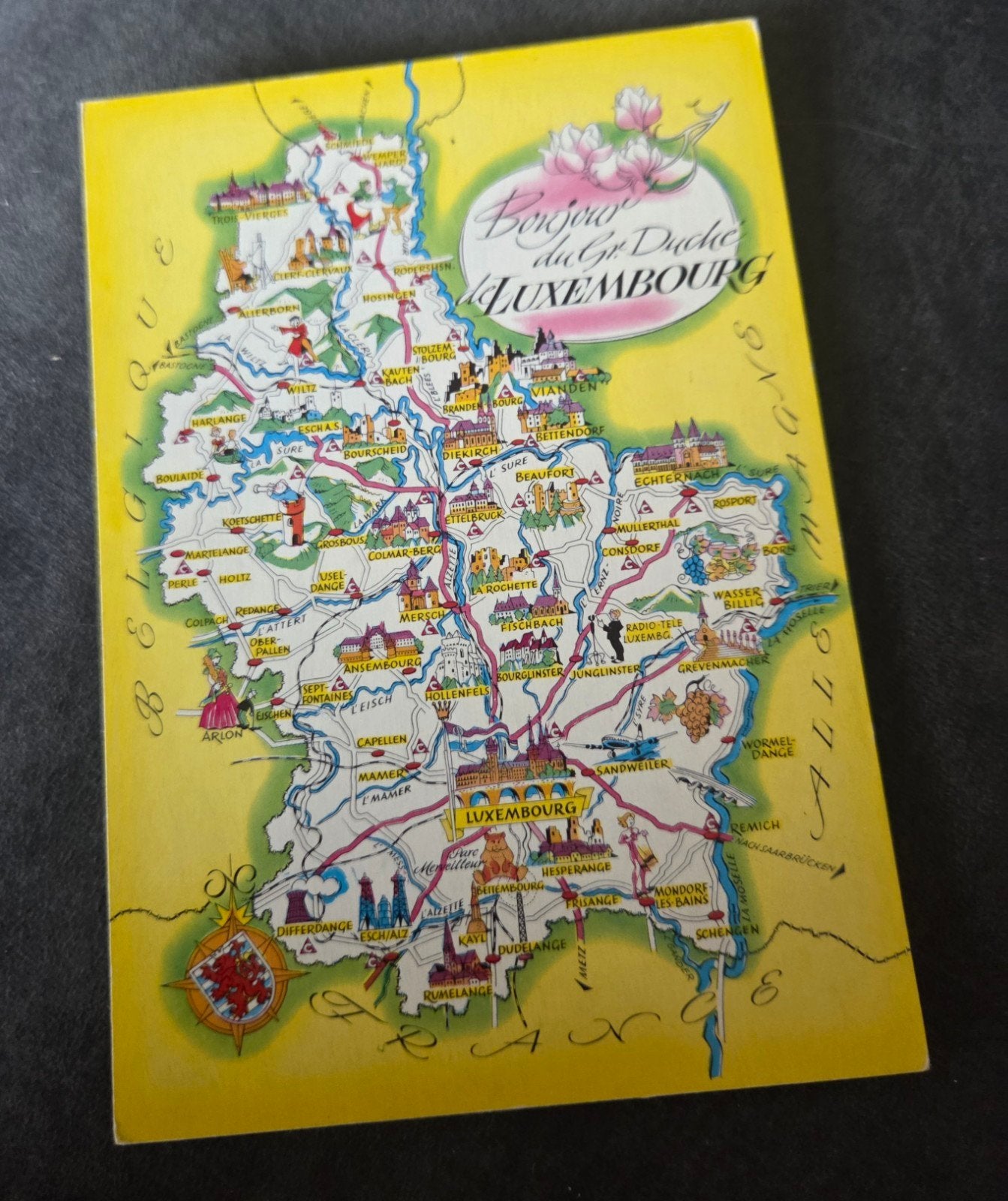 Vintage kaart Luxemburg - Bonjour da Gr. Duché Luxembourg, Verzamelen, Ansichtkaarten | Buitenland, Verzenden, 1960 tot 1980, Ongelopen