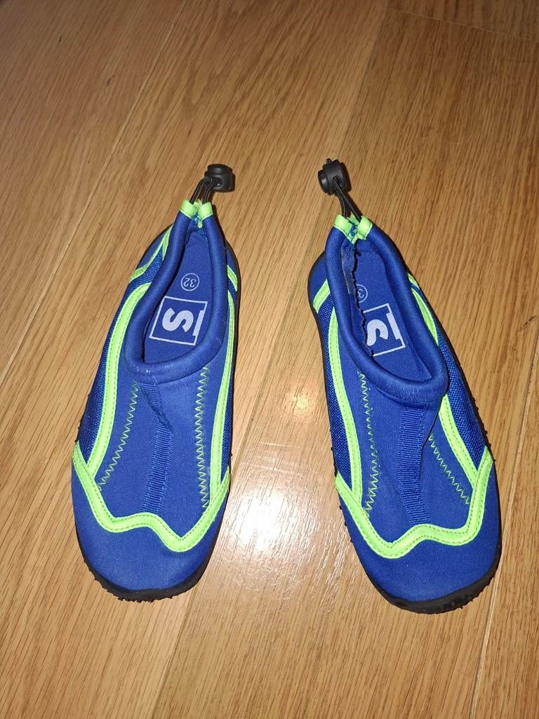 Blauwe waterschoenen maat 32 NIEUW, Kinderen en Baby's, Kinderkleding | Schoenen en Sokken, Nieuw, Schoenen, Jongen of Meisje