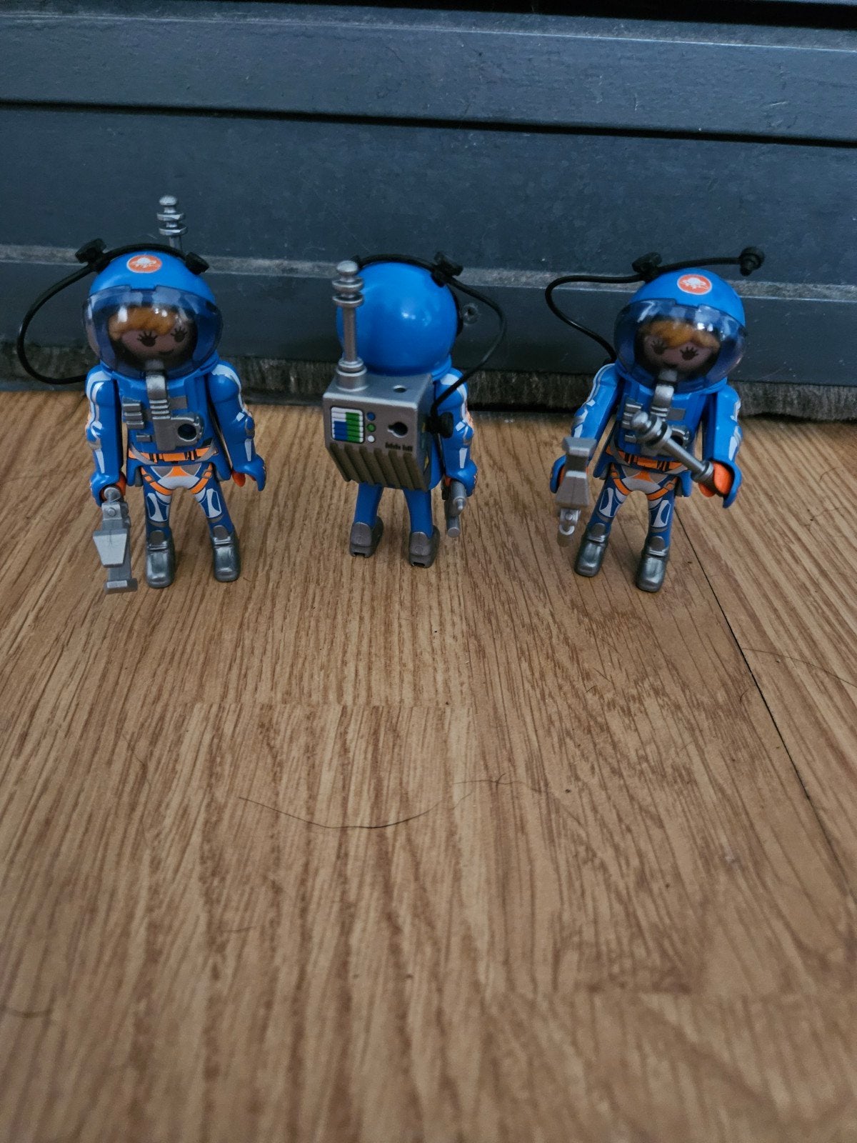 playmobil 3x astronaut maanlanding poppetjes met ruimtepak, Losse onderdelen, Ophalen of Verzenden, Zo goed als nieuw, Sports & action