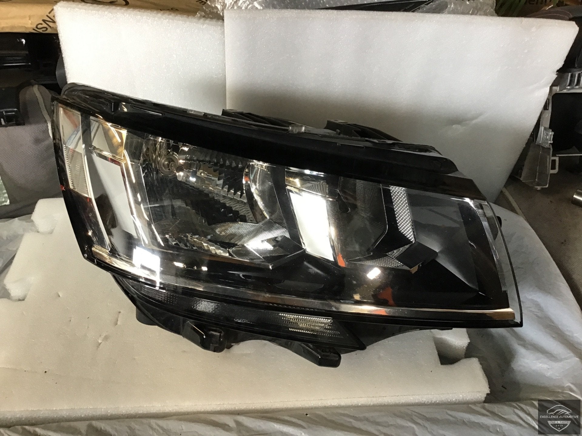 VW Transporter T6 facelift 19-24 H7 Halogeen koplamp rechts, Gebruikt, Volkswagen, Volkswagen AG, Berliner Ring 2
38440  Wolfsburg, DE