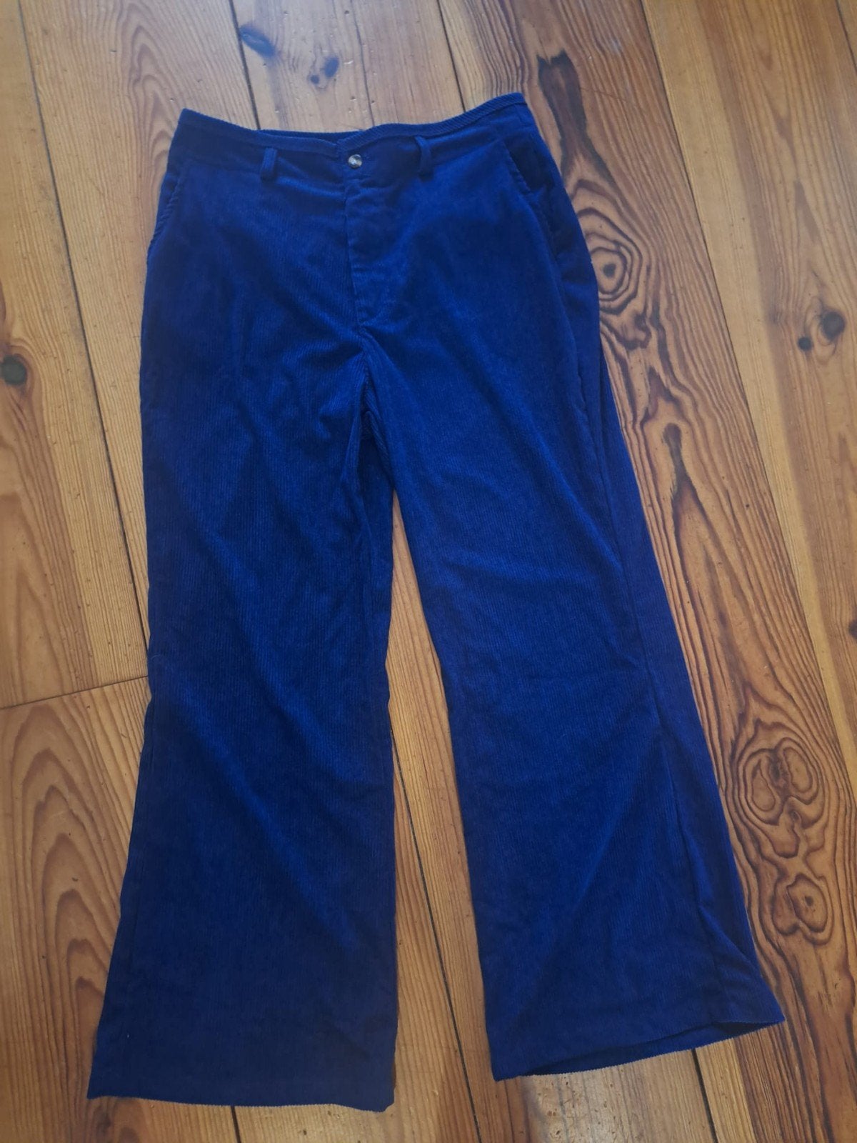 Blauwe corduroy broek met wijde pijpen, Blauw, Maat 42/44 (L), Nieuw, Ophalen of Verzenden