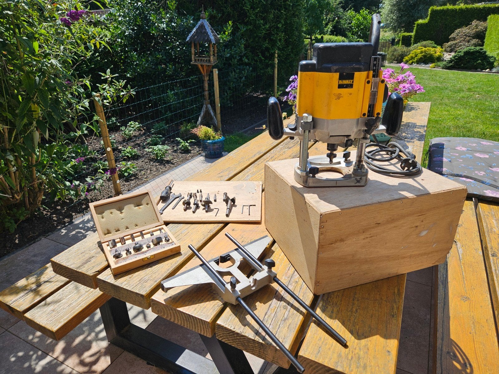 DeWalt DW624 Bovenfrees met uitgebreide frezenset, Ophalen, Gebruikt, DeWalt, Bovenfrees