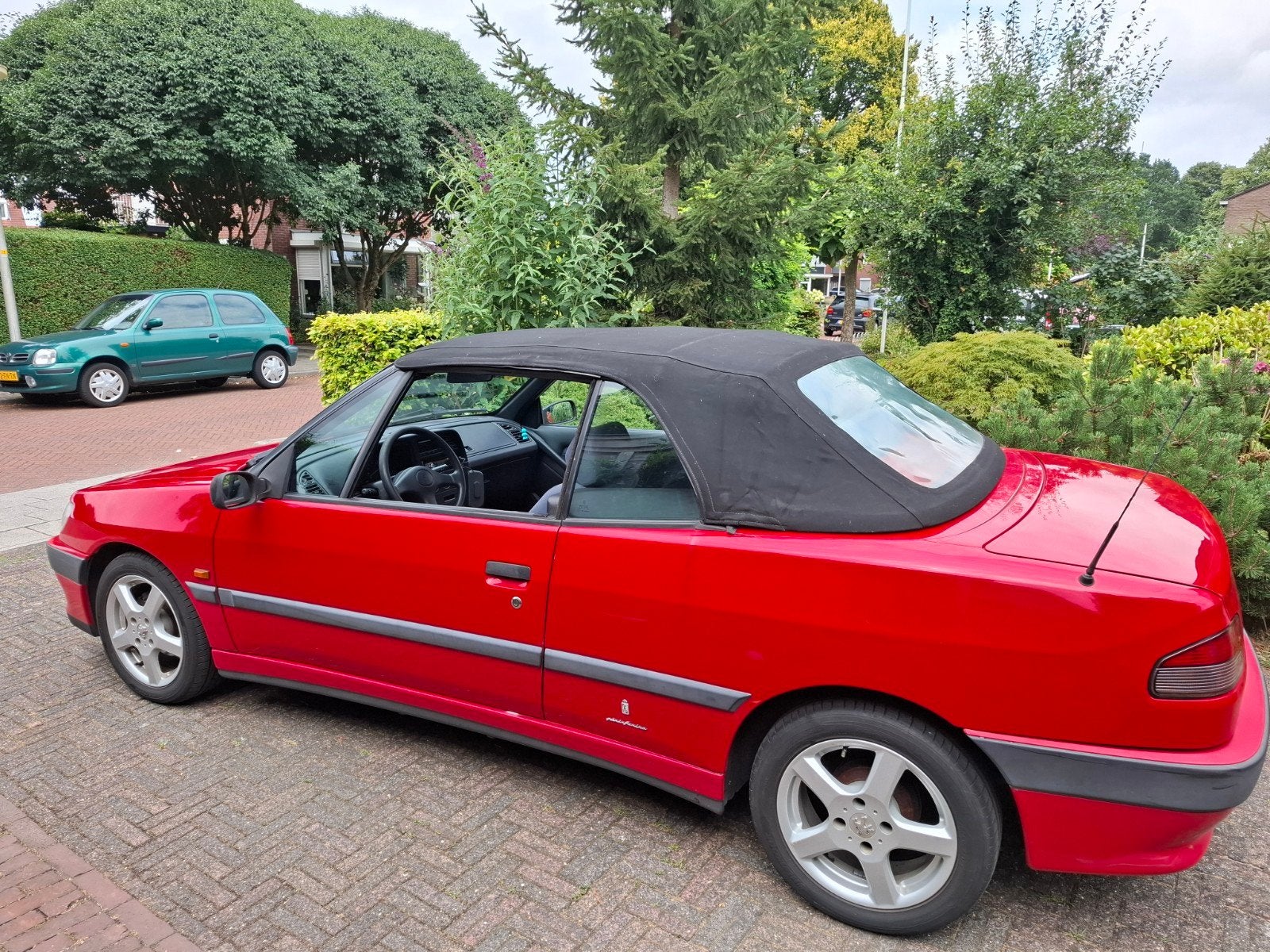Peugeot 306 1.8 Cabriolet E2 1995 Rood, Auto's, Stof, 40 €/maand, 4 cilinders, Cabriolet