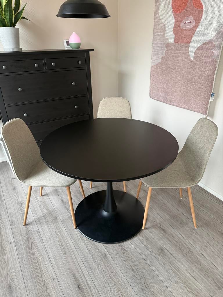 Ronde zwarte design tafel, Huis en Inrichting, Tafels | Eettafels, Zo goed als nieuw, 100 tot 150 cm, Rond, Metaal, Ophalen