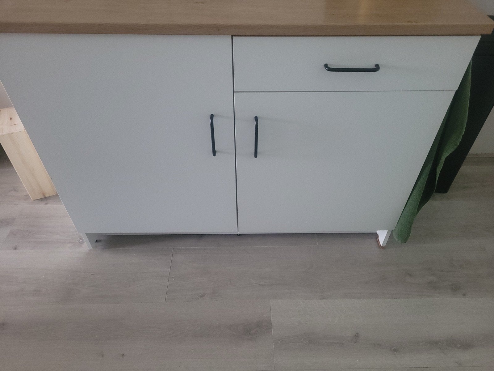 Witte opbergkast met houtlook blad en lades, Huis en Inrichting, Ophalen, Met lade(s), Zo goed als nieuw, Overige houtsoorten