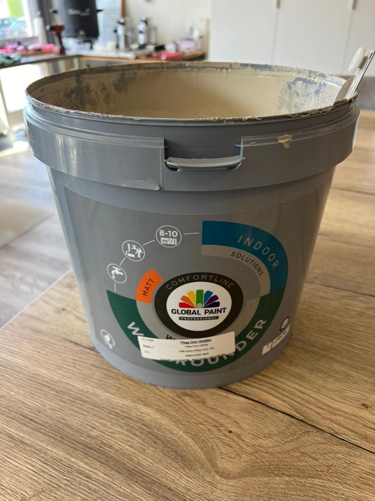 Circa 8,5 liter muurverf taupe, Ophalen, Zo goed als nieuw