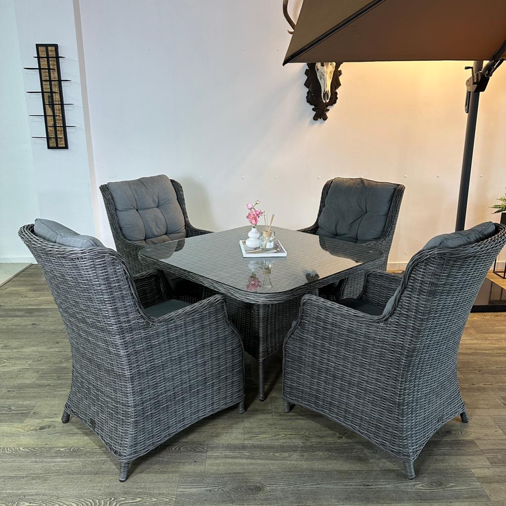 Wicker tuinset 110x110 tafel + 4 verstelbare stoelen